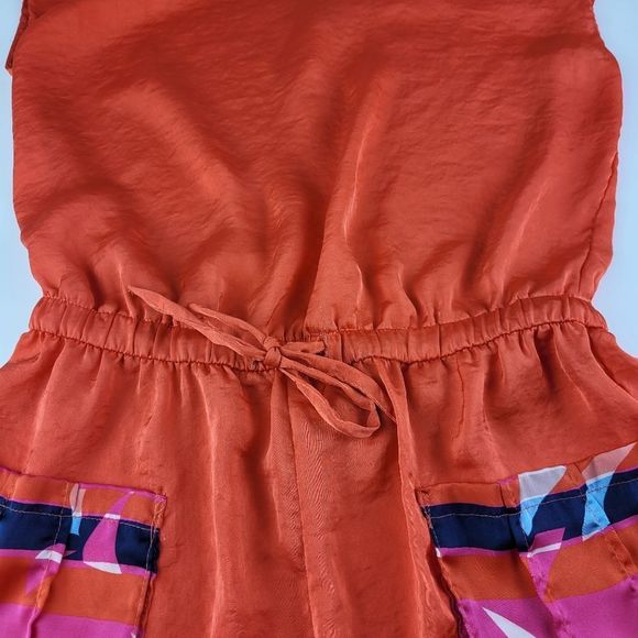 H & M Short Romper with Detailed Pockets Feels like Silk - Picture 12 of 12